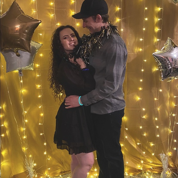 π Meet your Posher! π - Picture 2 of 7